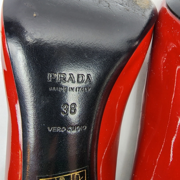 Prada Red Patent Leather Peep Toe Heels Pumps Prada Size 38 US 8 made in Italy - Picture 6 of 11